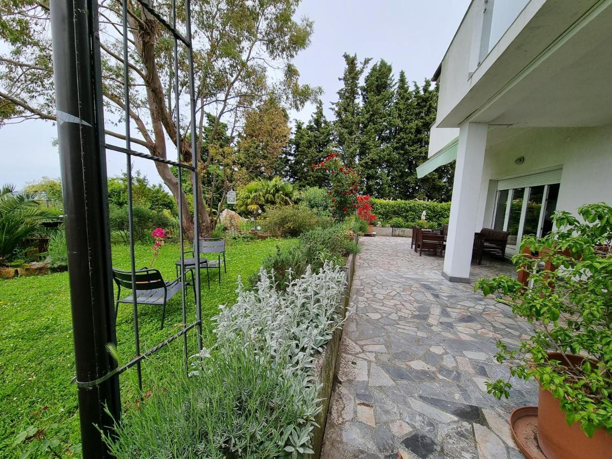 Garden apartment Sečovlje Exterior foto
